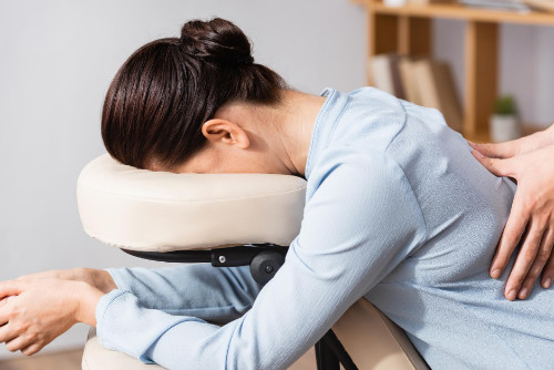 Massage amma assis ou massage d'entreprise par Stress-off Saint Médard en Jalles